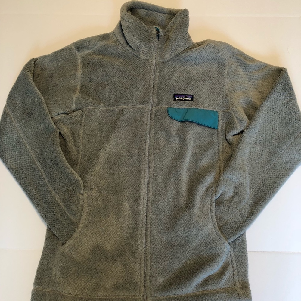 blue and grey patagonia jacket
